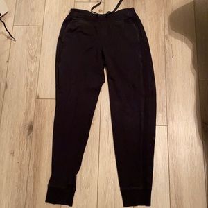 lululemon black joggers